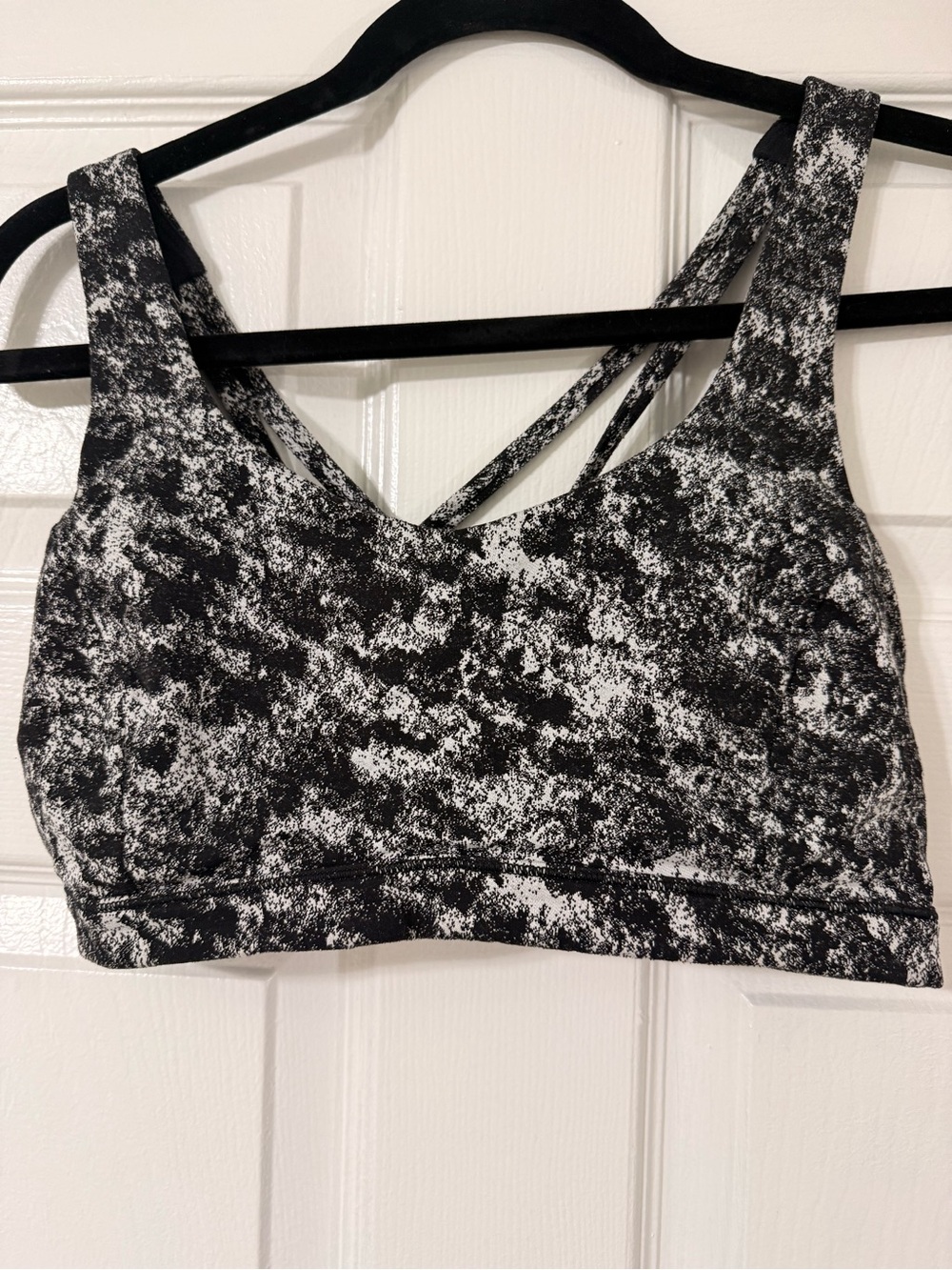 LULULEMON Black & White Patterned Sports Bra - WORKOUT